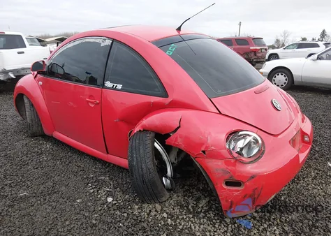 2000 Volkswagen New Beetle Glx z USA, uszkodzony, nr VIN 3VWDD21C3YM499165